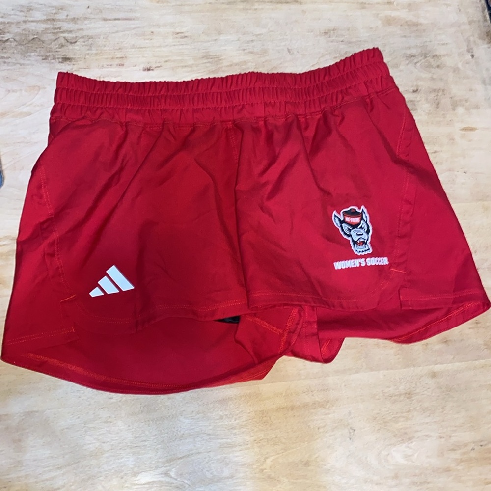NC State Wolfpack Adidas shorts, size M, official soccer team gear - Picture 5 of 7